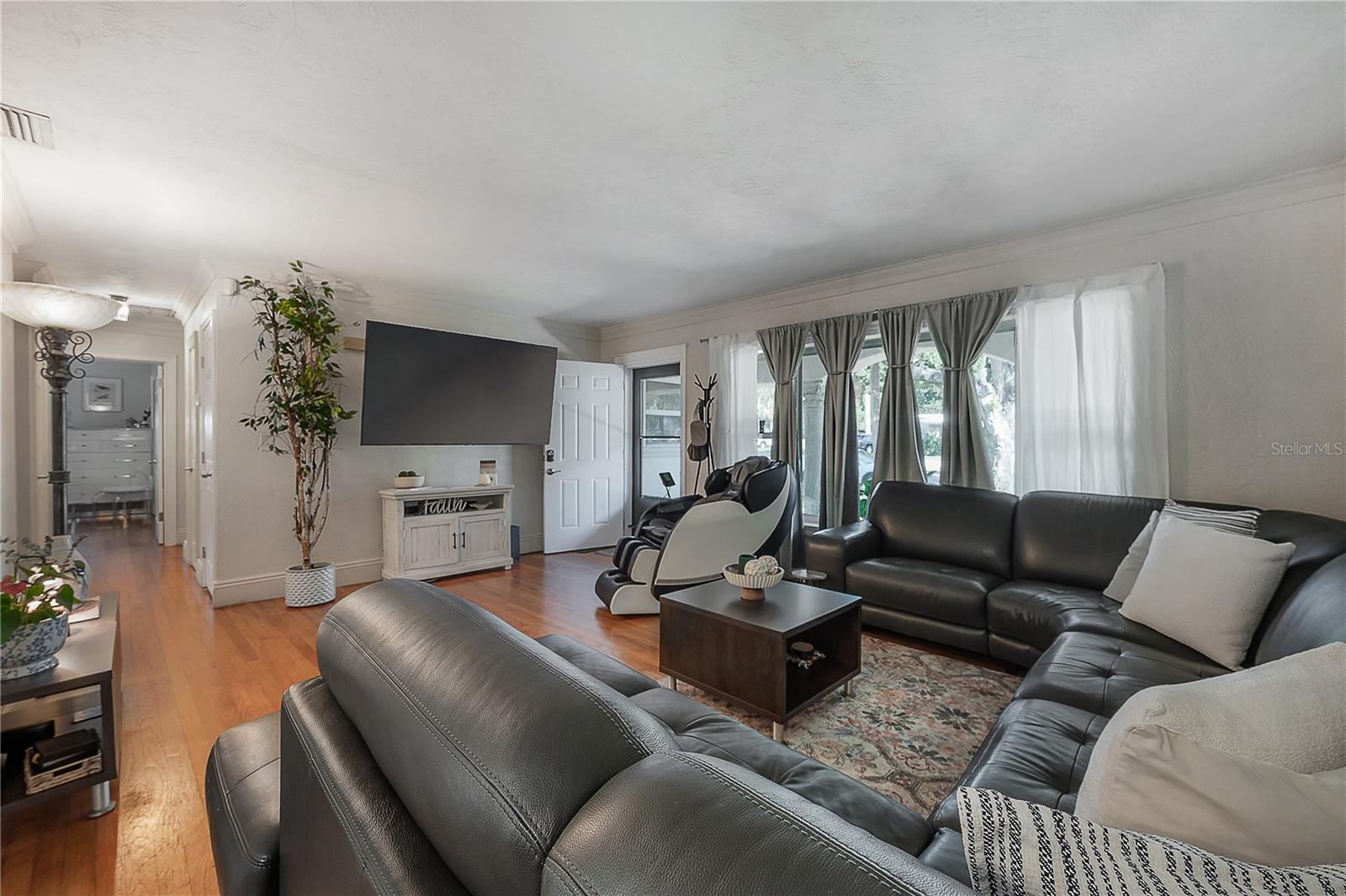 3138 W EUCLID AVE — photo 4
