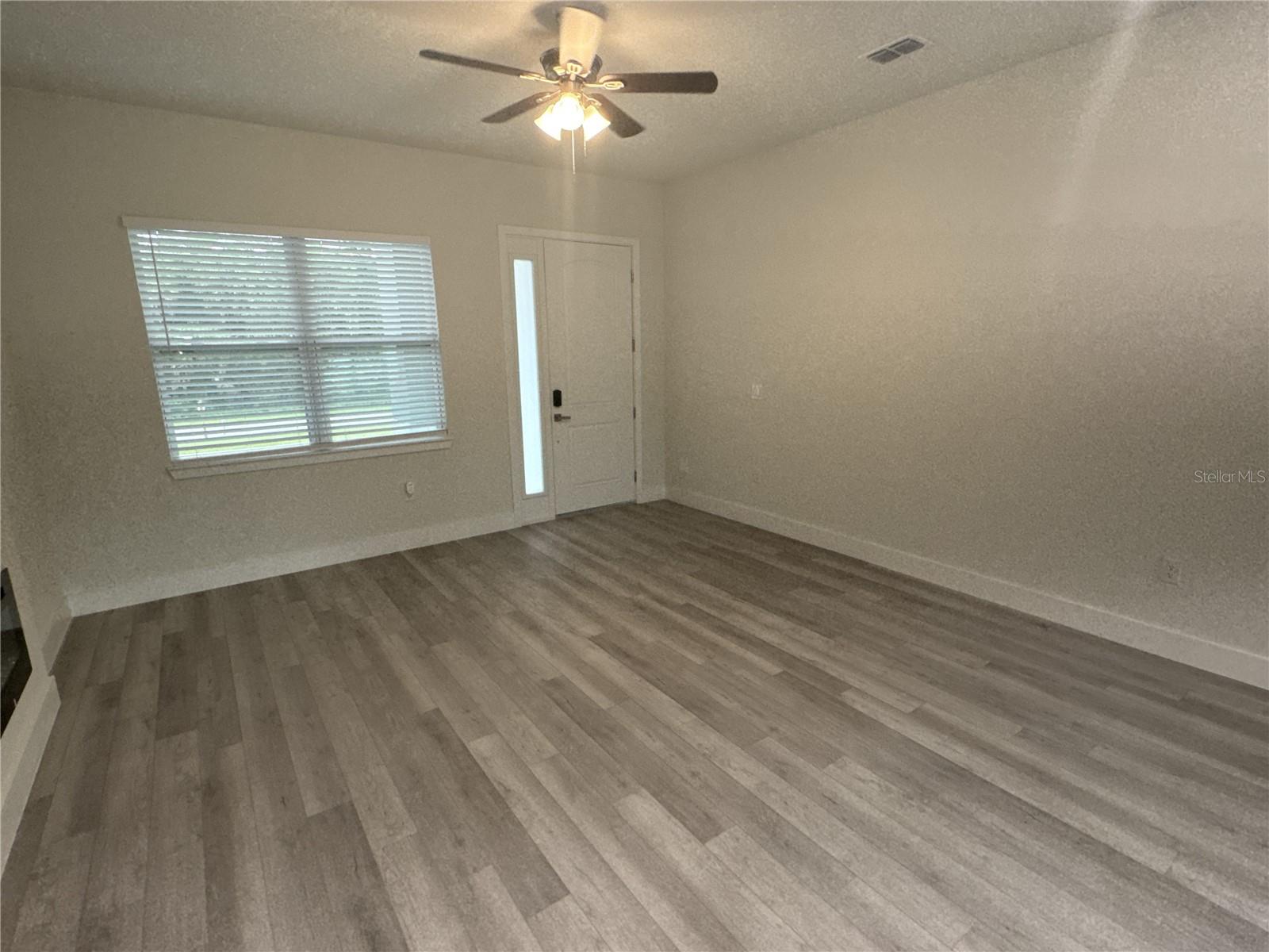 2231 VANCOUVER LN — photo 4