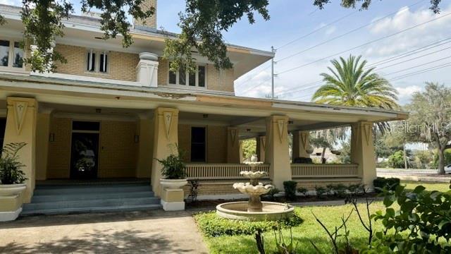 417 FRANK LLOYD WRIGHT WAY — photo 2