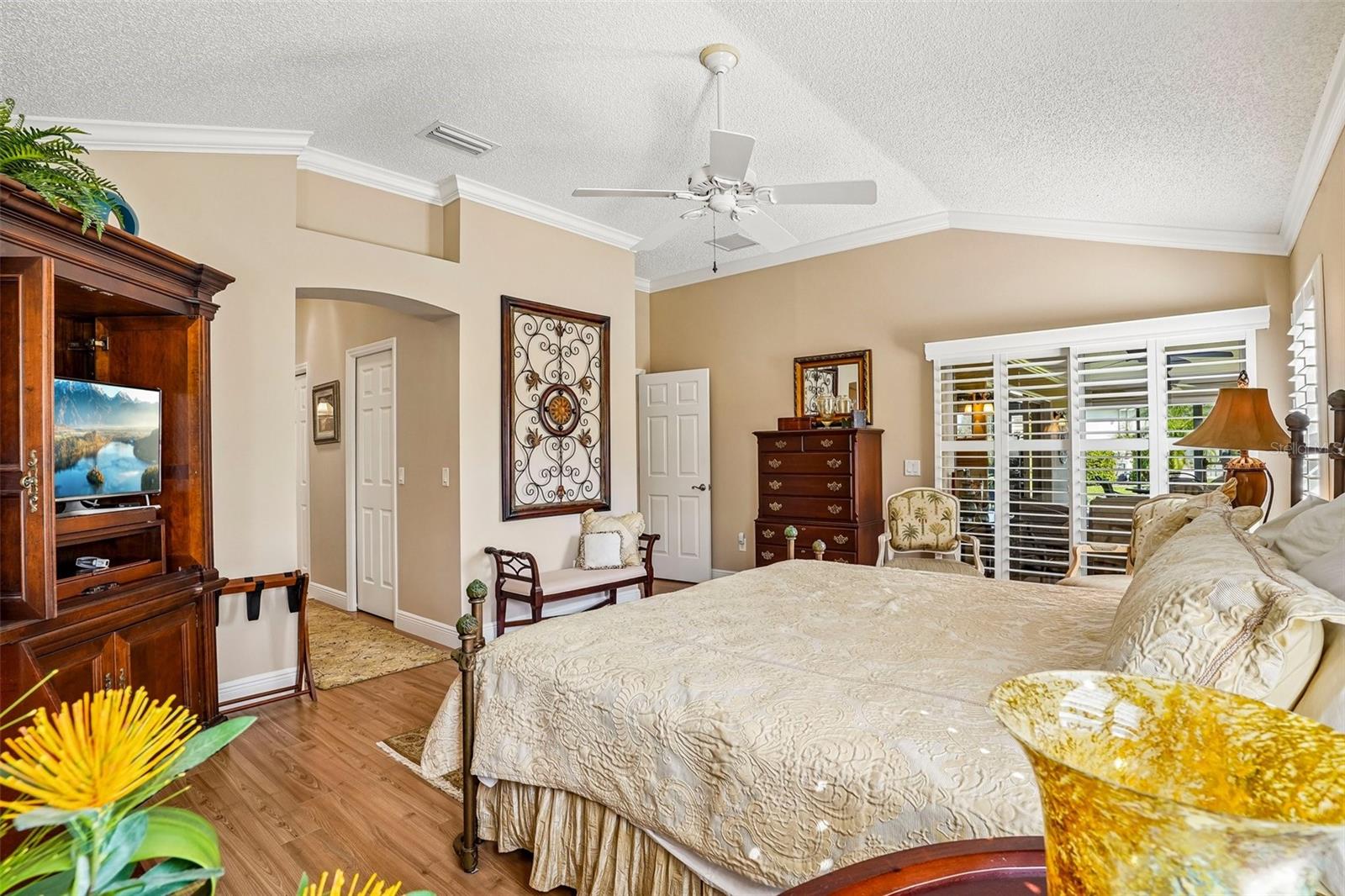 1664 DUFFY LOOP — photo 23