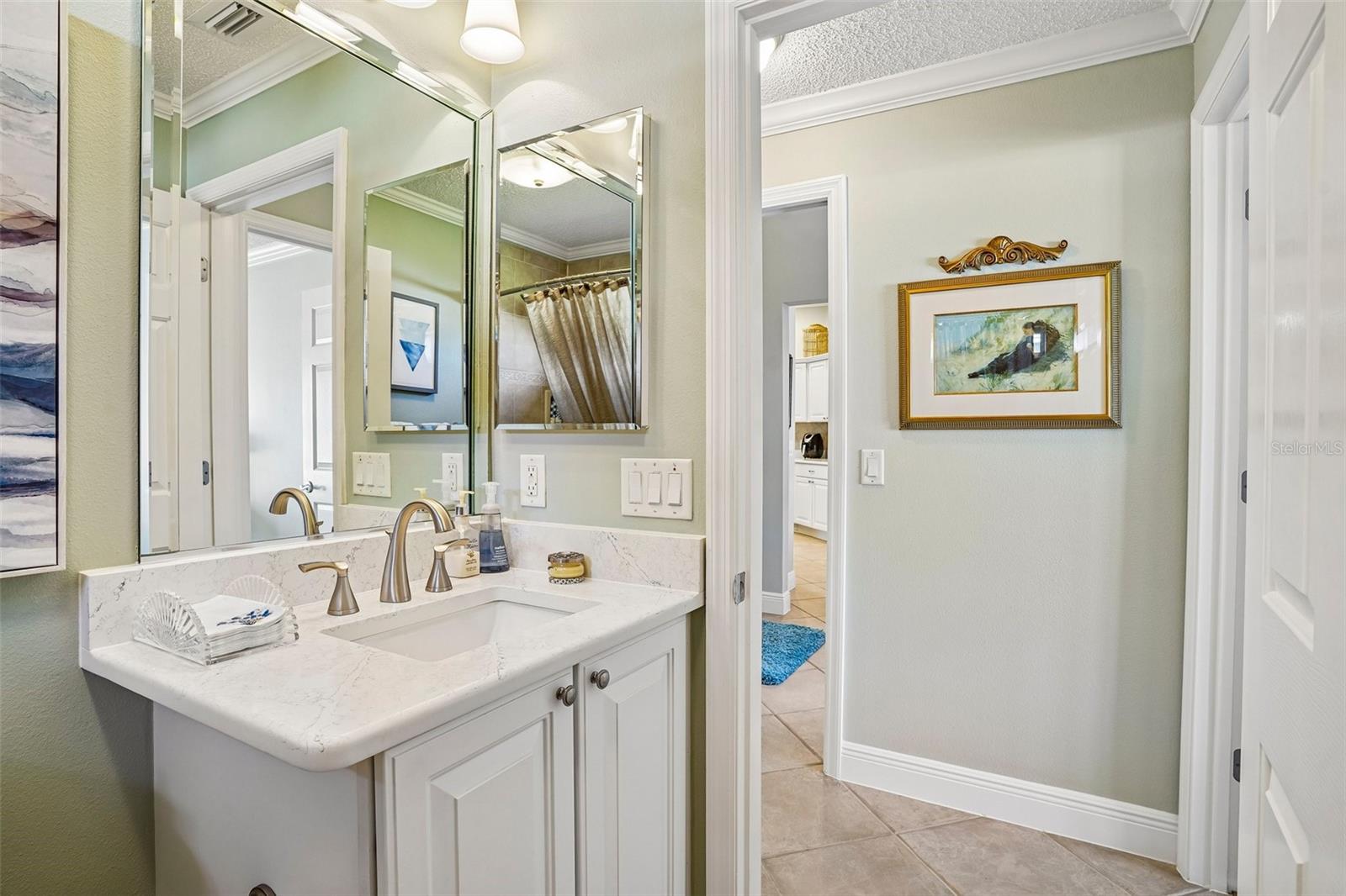 1664 DUFFY LOOP — photo 30