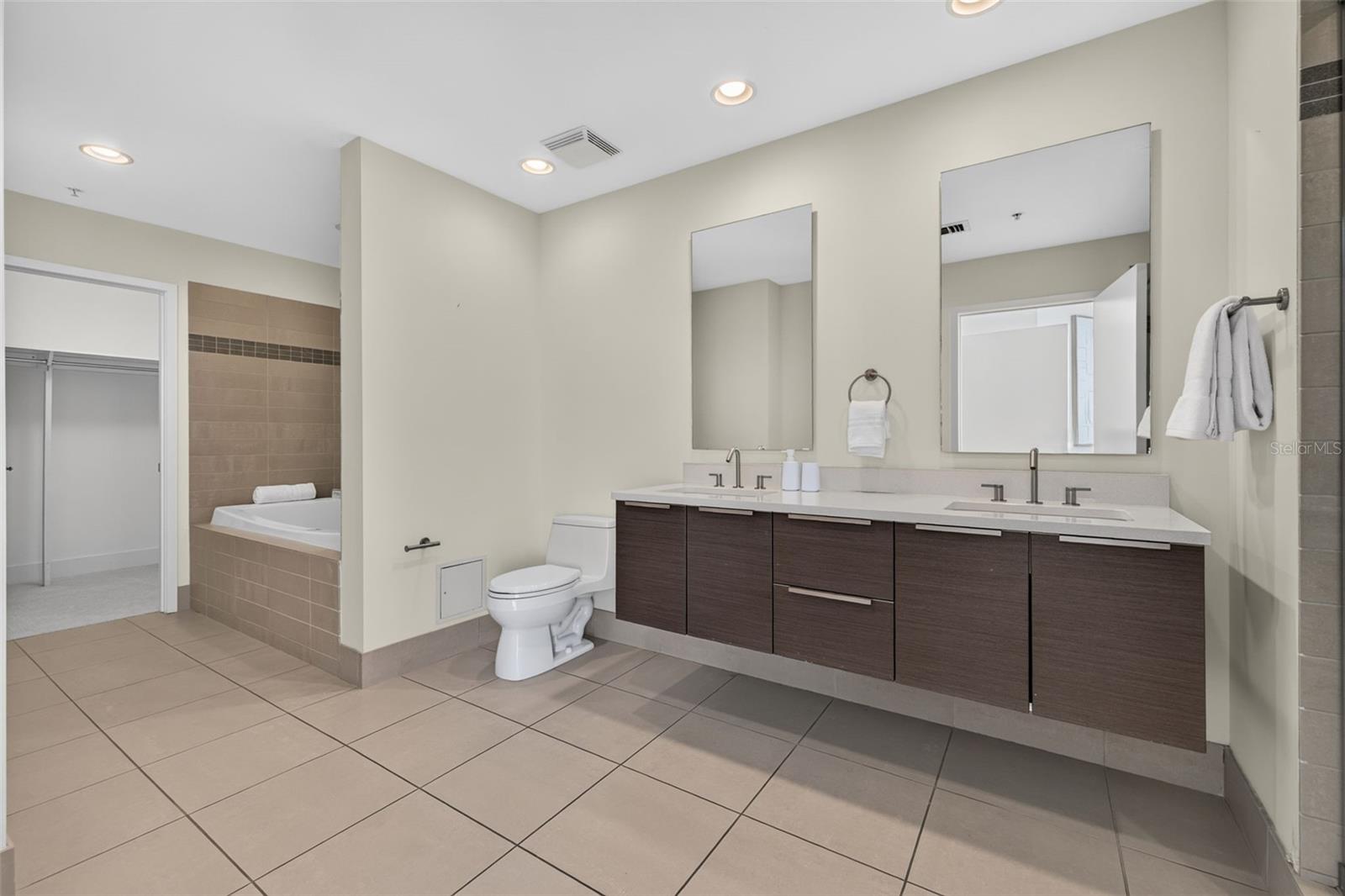175 1ST ST S #2107 — photo 29