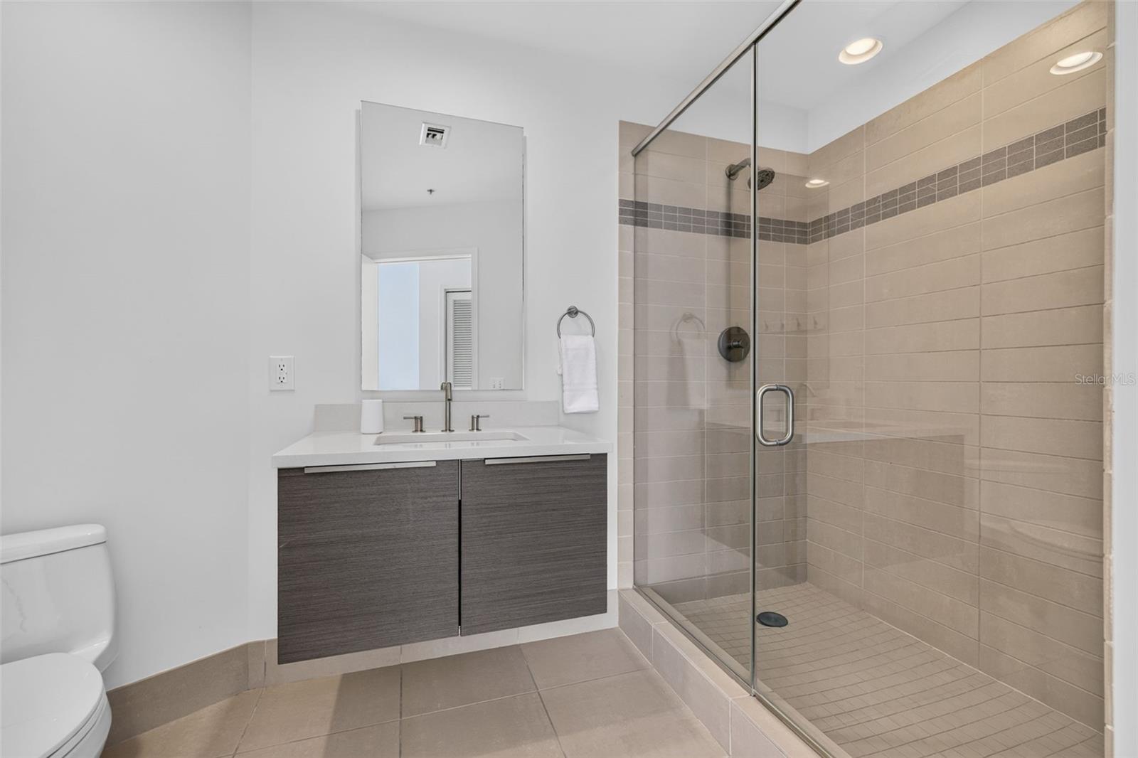 175 1ST ST S #2107 — photo 39