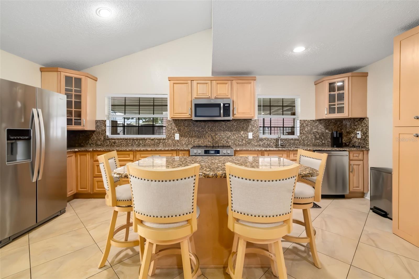6012 FRANCIS DR — photo 14
