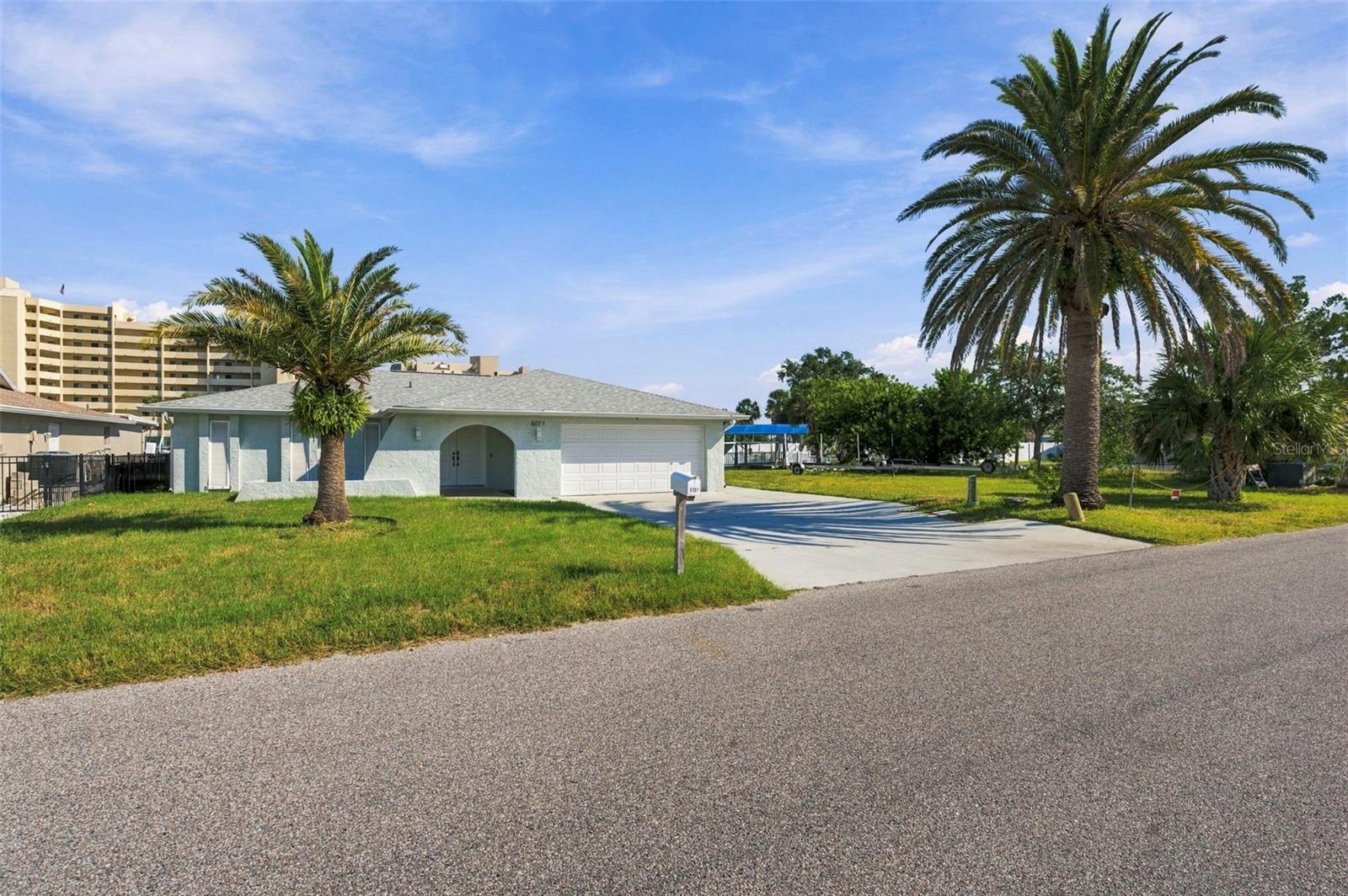 6027 BEVERLY DR — photo 2