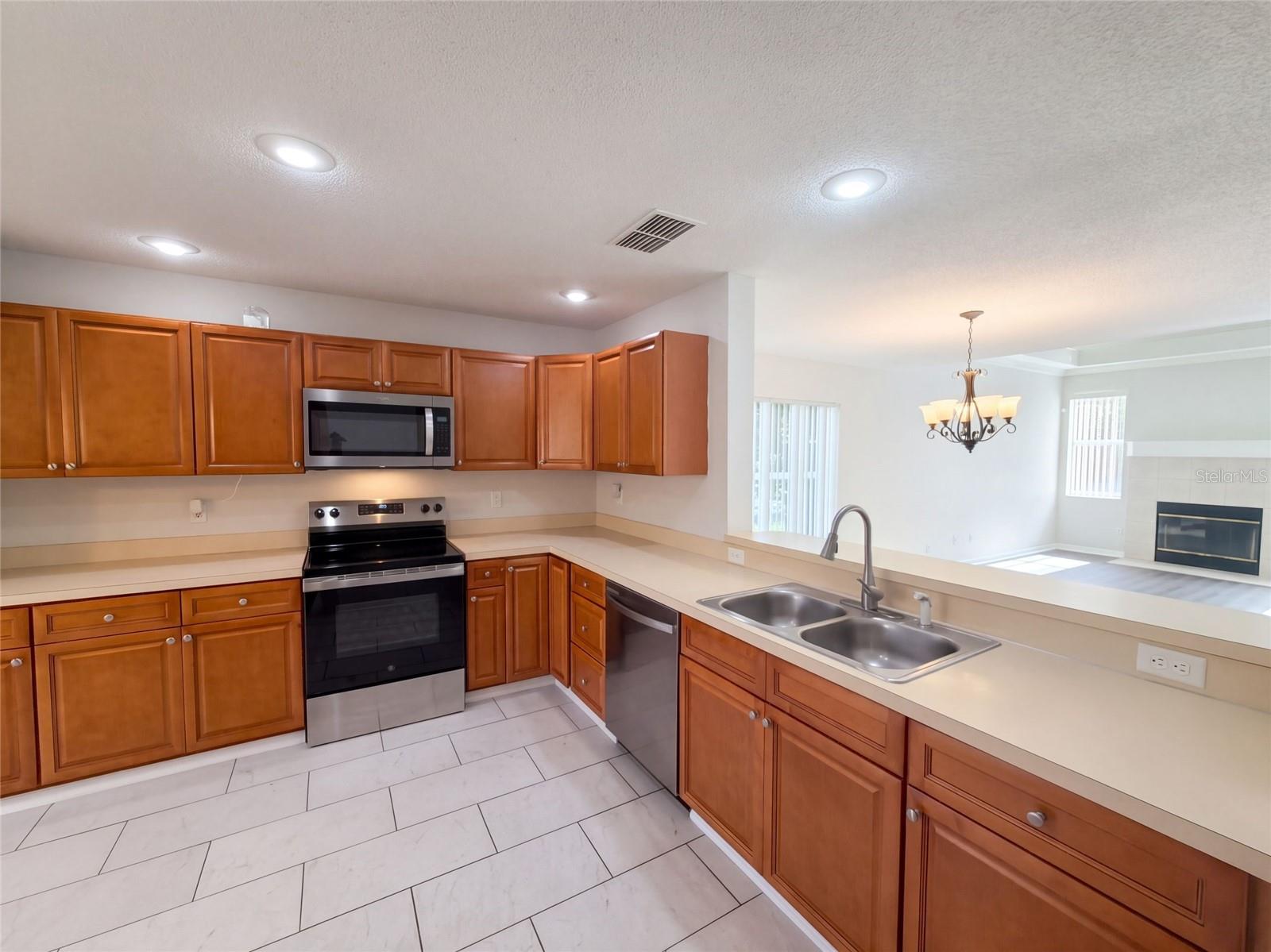 2772 RIVER RIDGE DR — photo 2