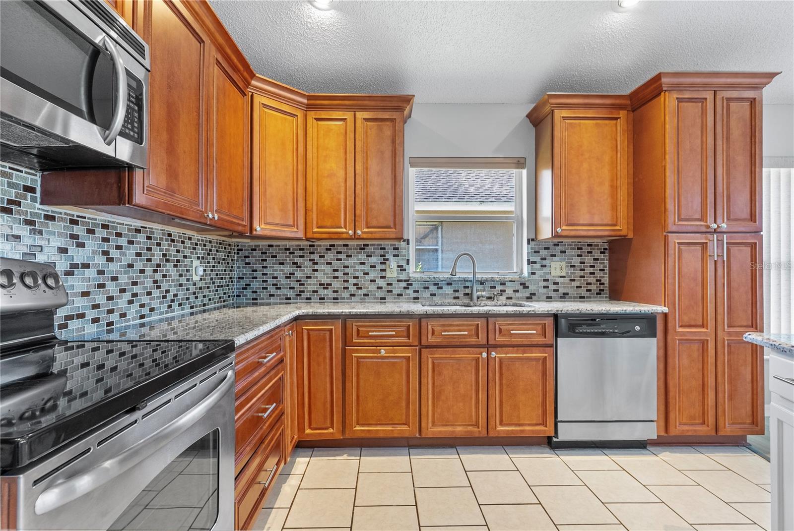 7713 MARBELLA CREEK AVE — photo 6
