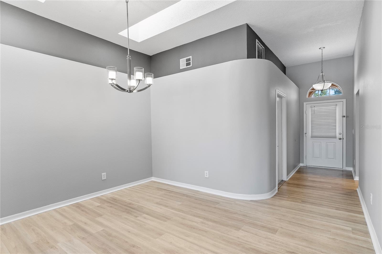 7713 MARBELLA CREEK AVE — photo 9