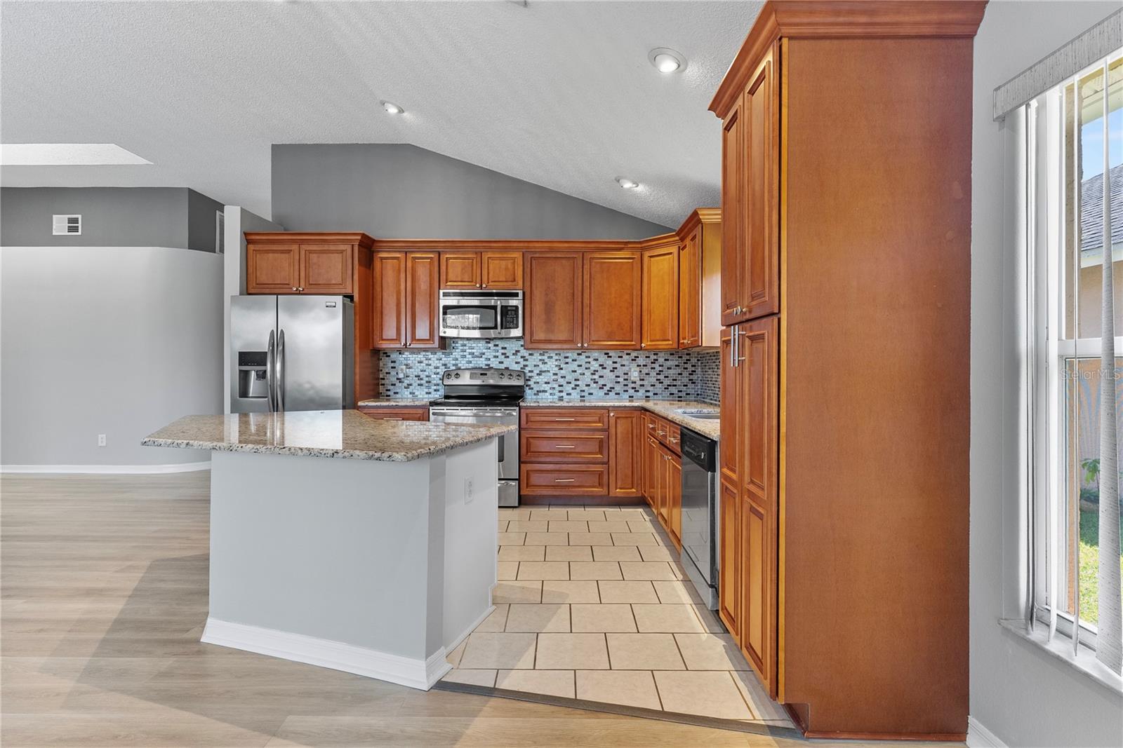 7713 MARBELLA CREEK AVE — photo 27