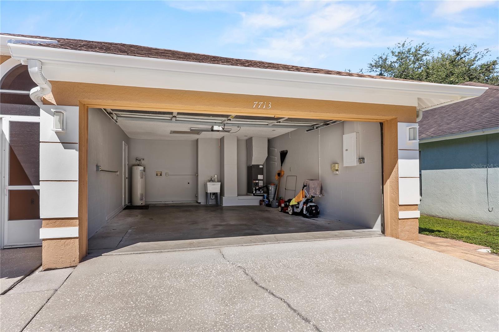 7713 MARBELLA CREEK AVE — photo 30