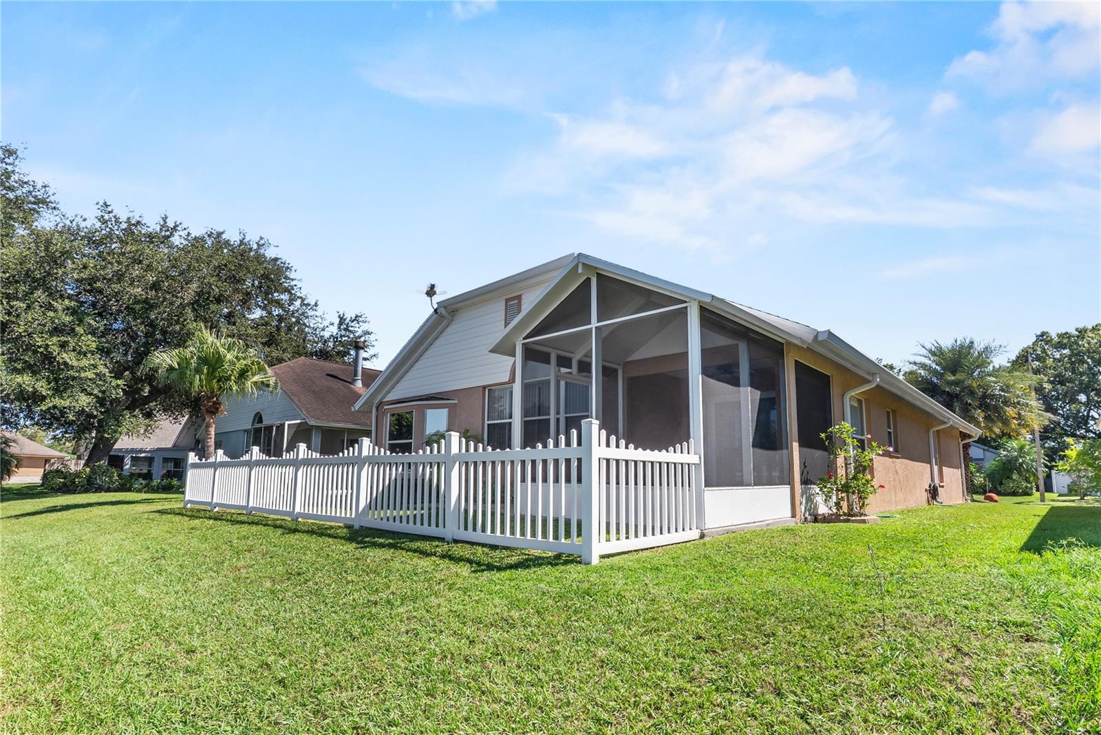 7713 MARBELLA CREEK AVE — photo 32
