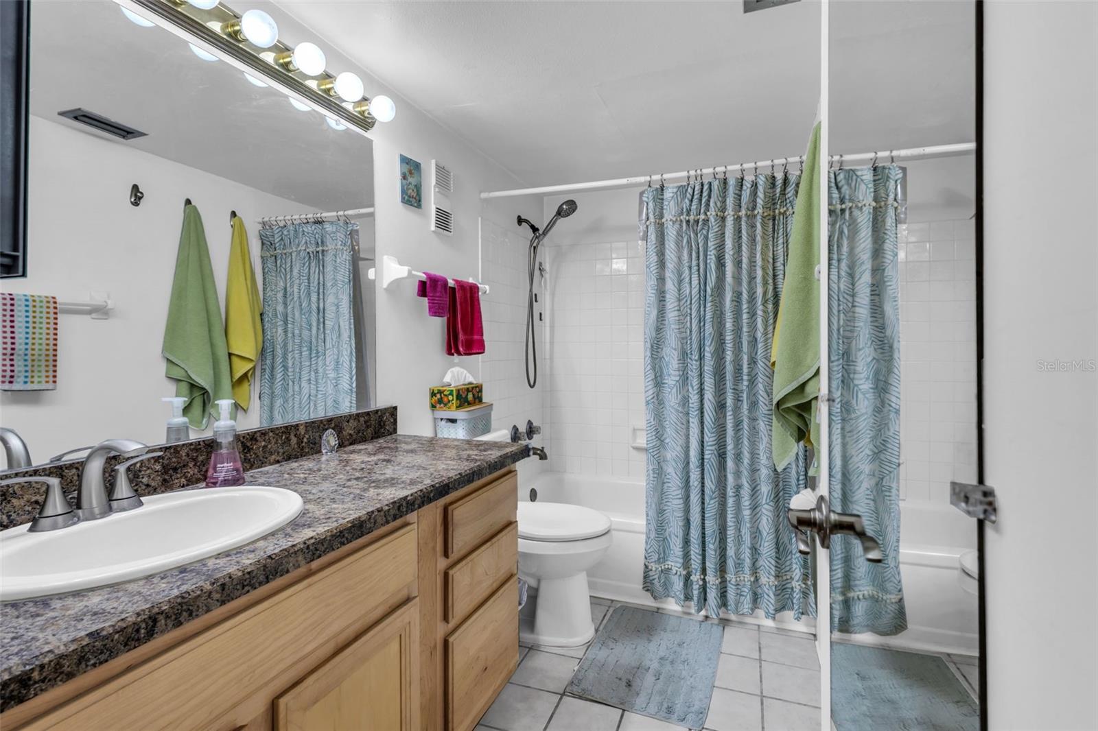 3811 N OAK DR #E51 — photo 17