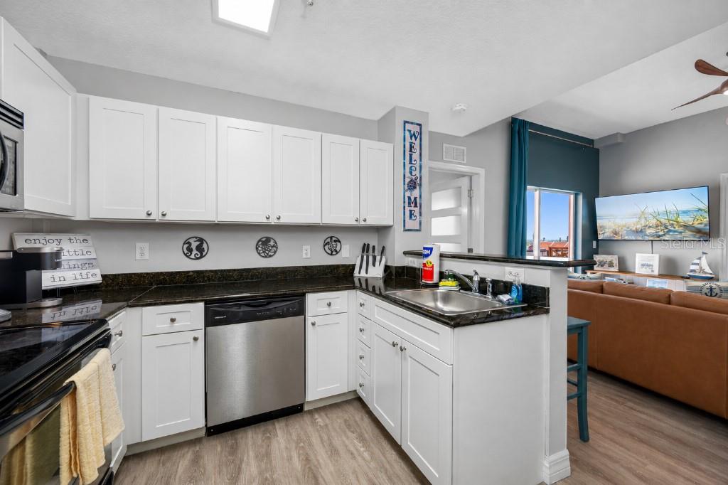 13235 GULF BLVD #502 — photo 4
