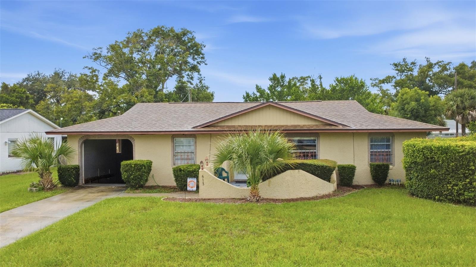 613 LARRY DR photo