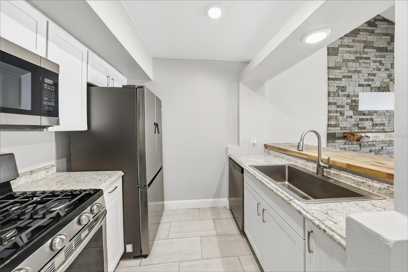 101 N HILL AVE #2 — photo 6