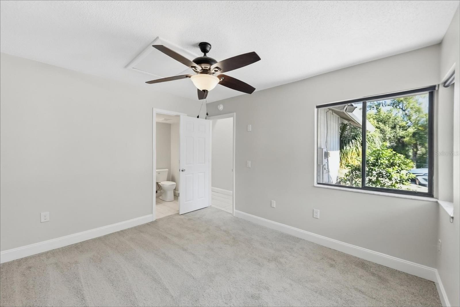 101 N HILL AVE #2 — photo 8