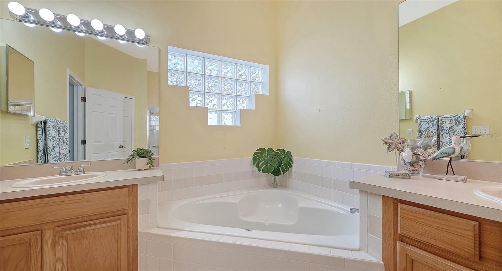 4942 OLDHAM ST — photo 36