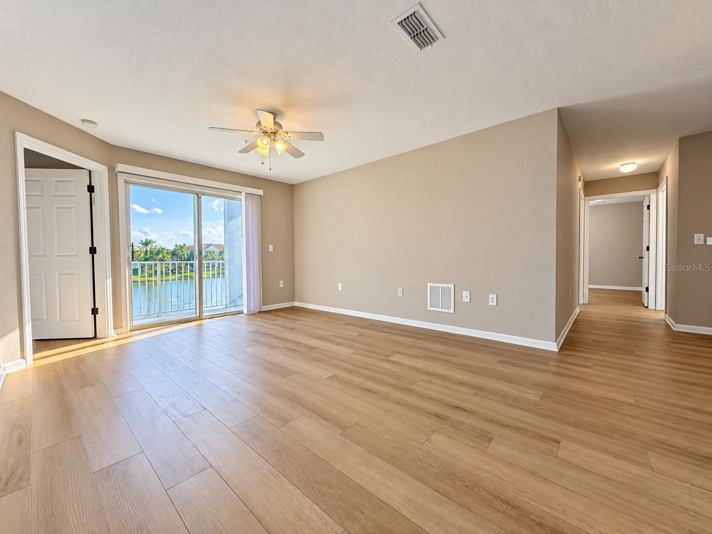 5848 LAKE POINTE VILLAGE CIR #411 — photo 3
