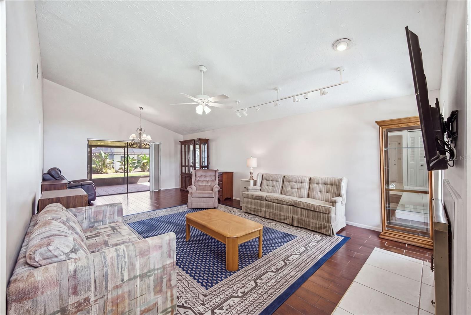 4609 DEERWALK AVE — photo 5