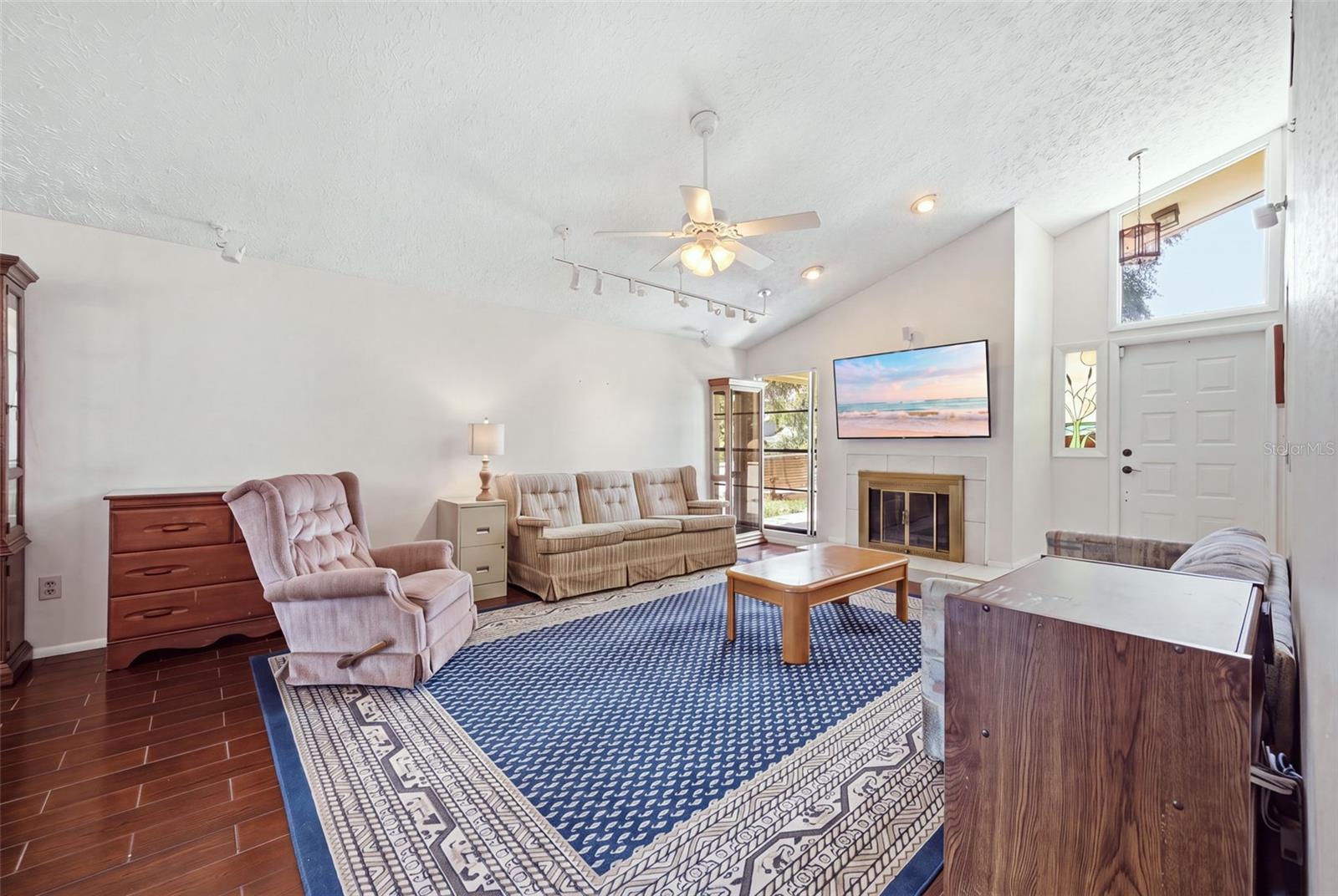 4609 DEERWALK AVE — photo 6
