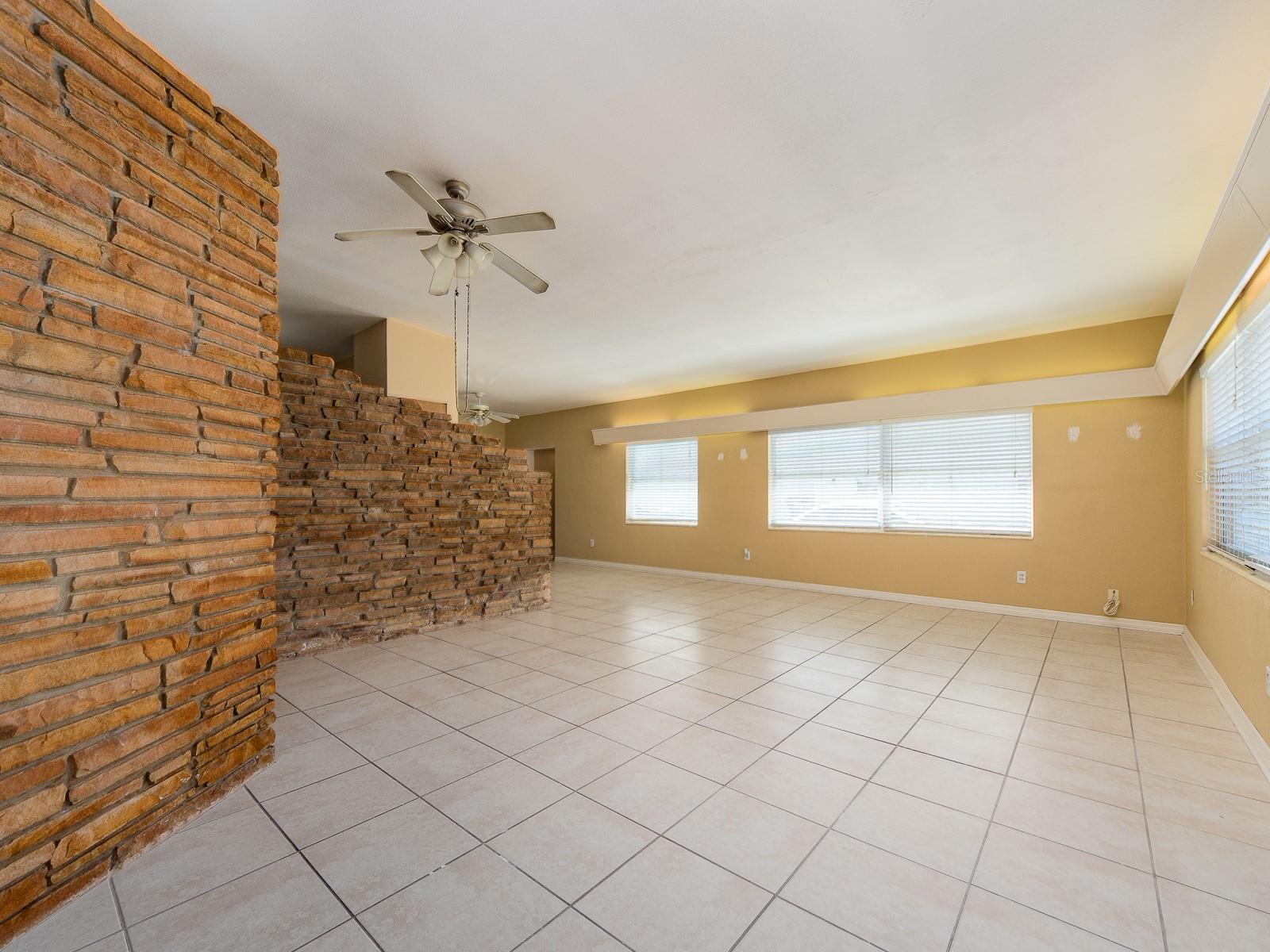 12663 INDIAN ROCKS RD — photo 3