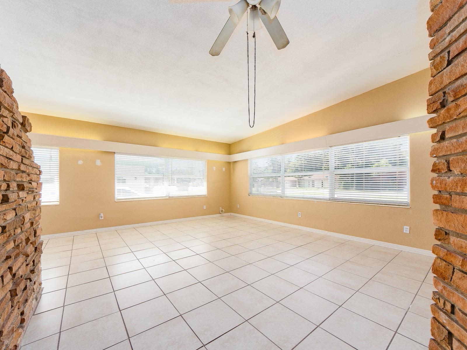 12663 INDIAN ROCKS RD — photo 5