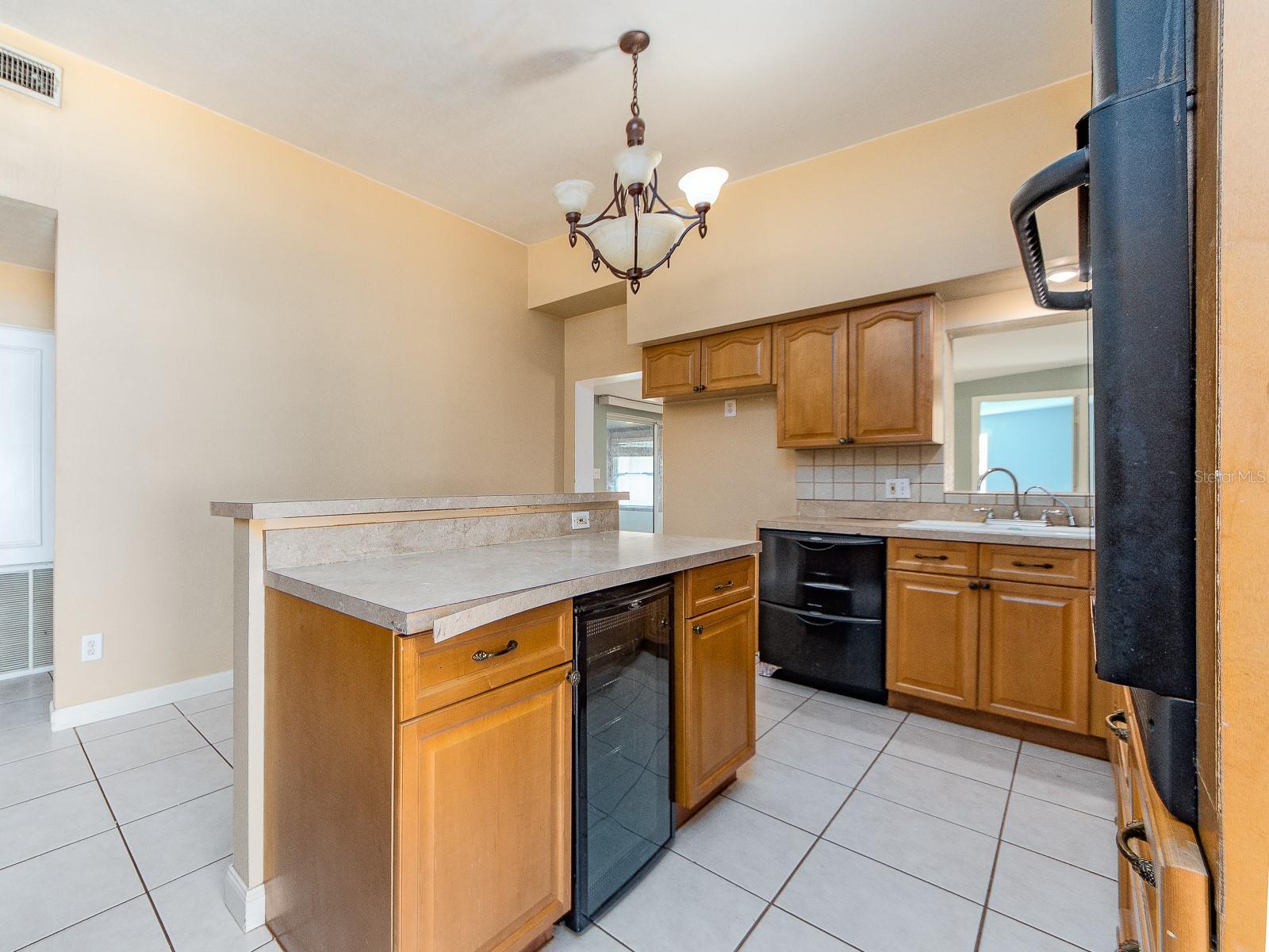 12663 INDIAN ROCKS RD — photo 8