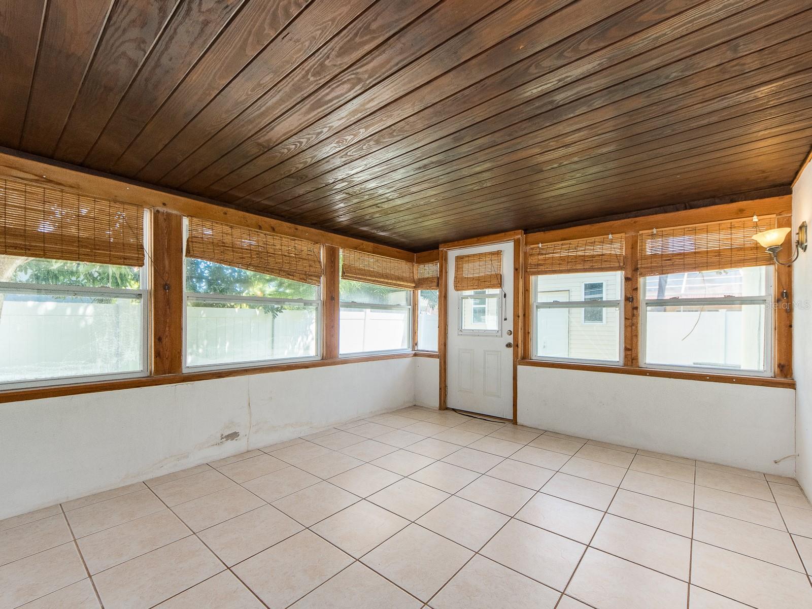 12663 INDIAN ROCKS RD — photo 14