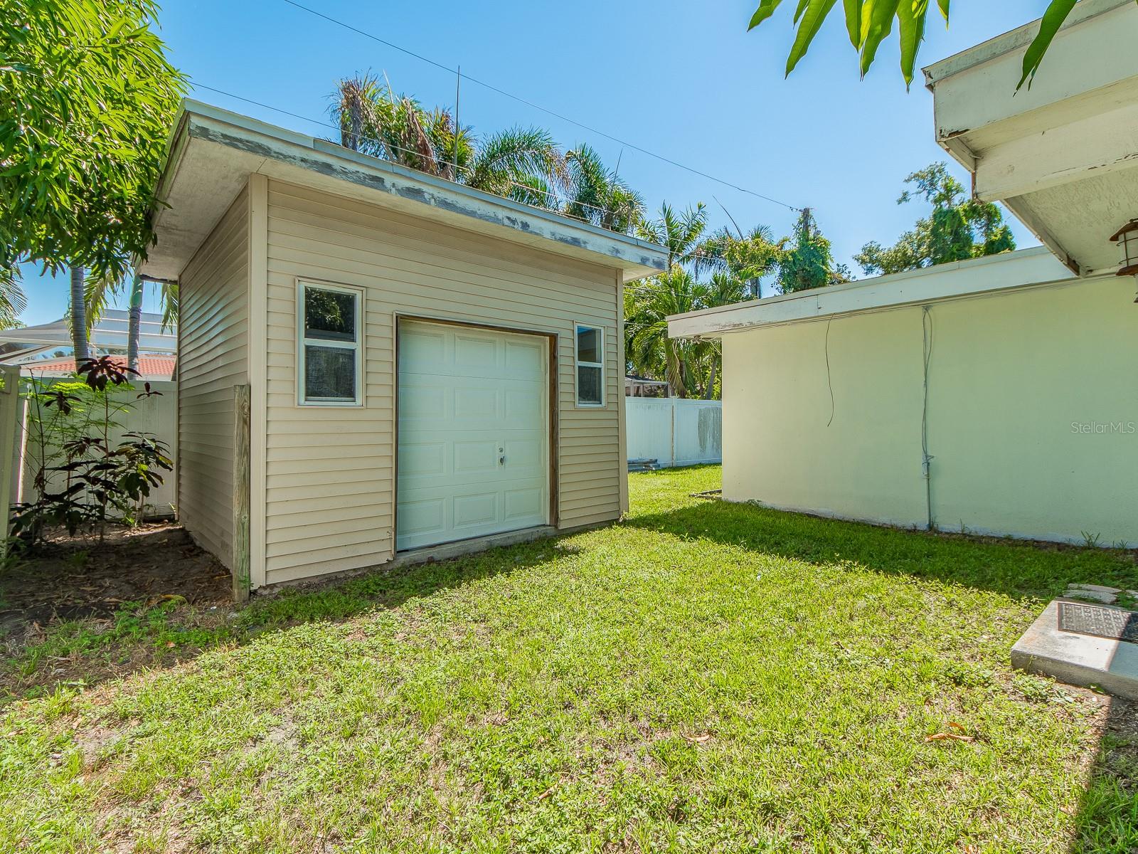 12663 INDIAN ROCKS RD — photo 27