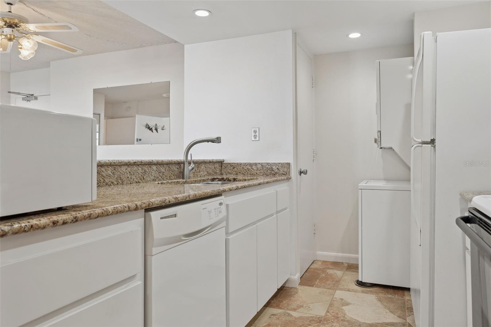 450 S GULFVIEW BLVD #1007 — photo 13