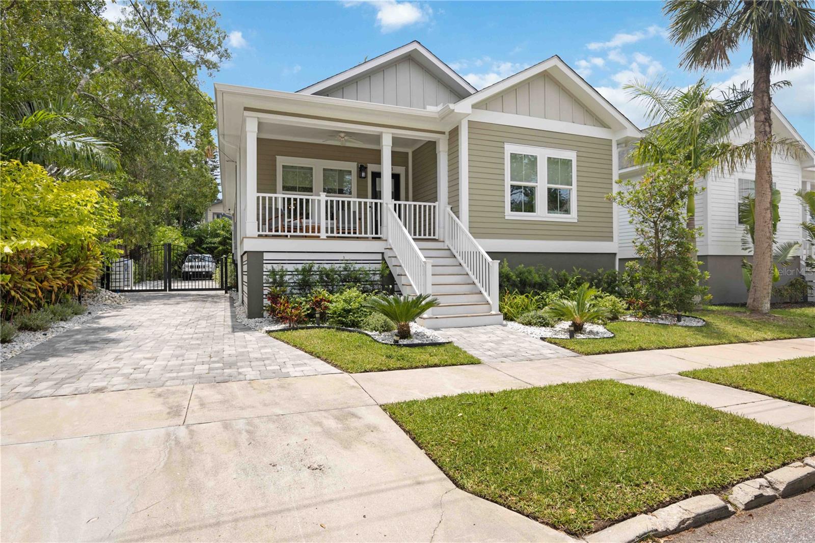 1623 8TH AVE W photo