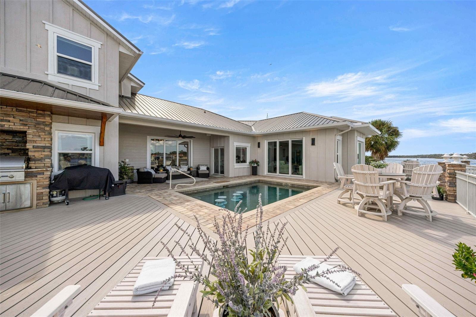2247 N PILOT PT — photo 25