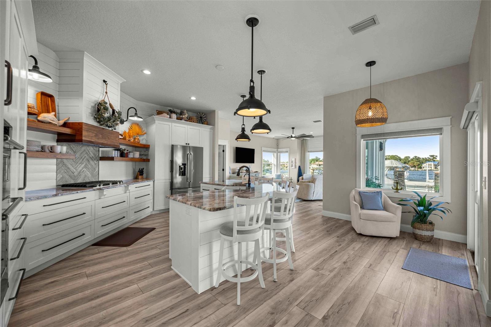 2247 N PILOT PT — photo 38