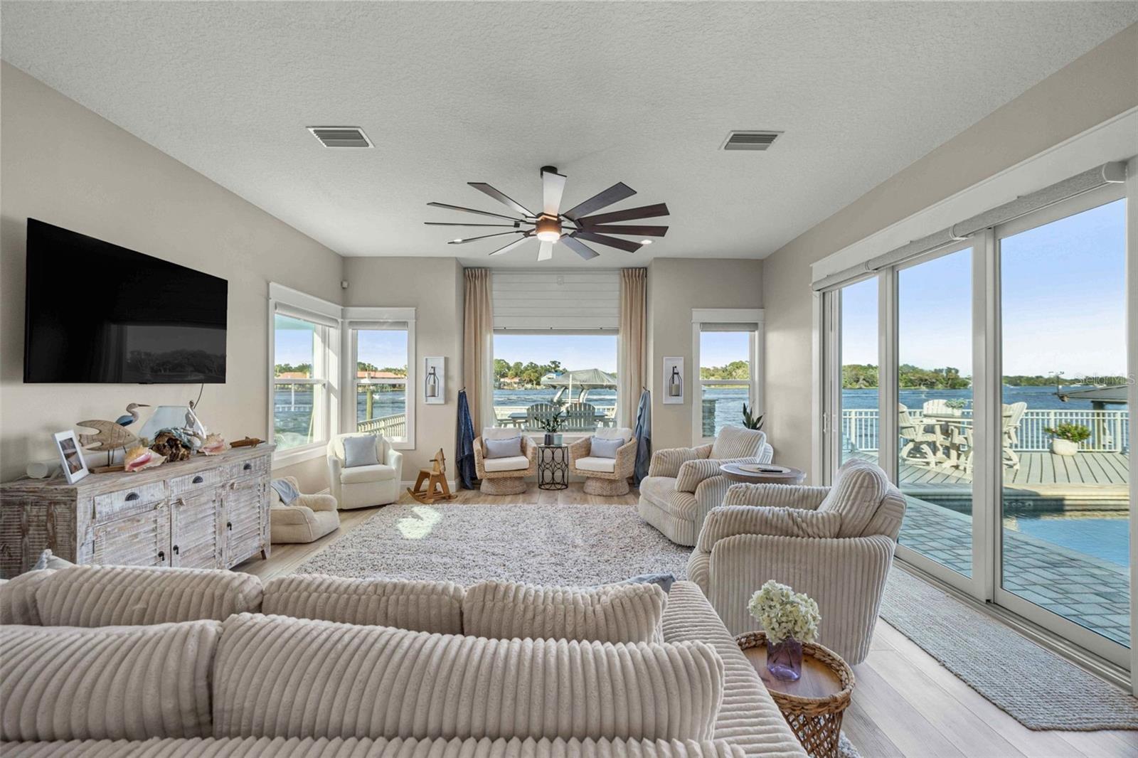2247 N PILOT PT — photo 45