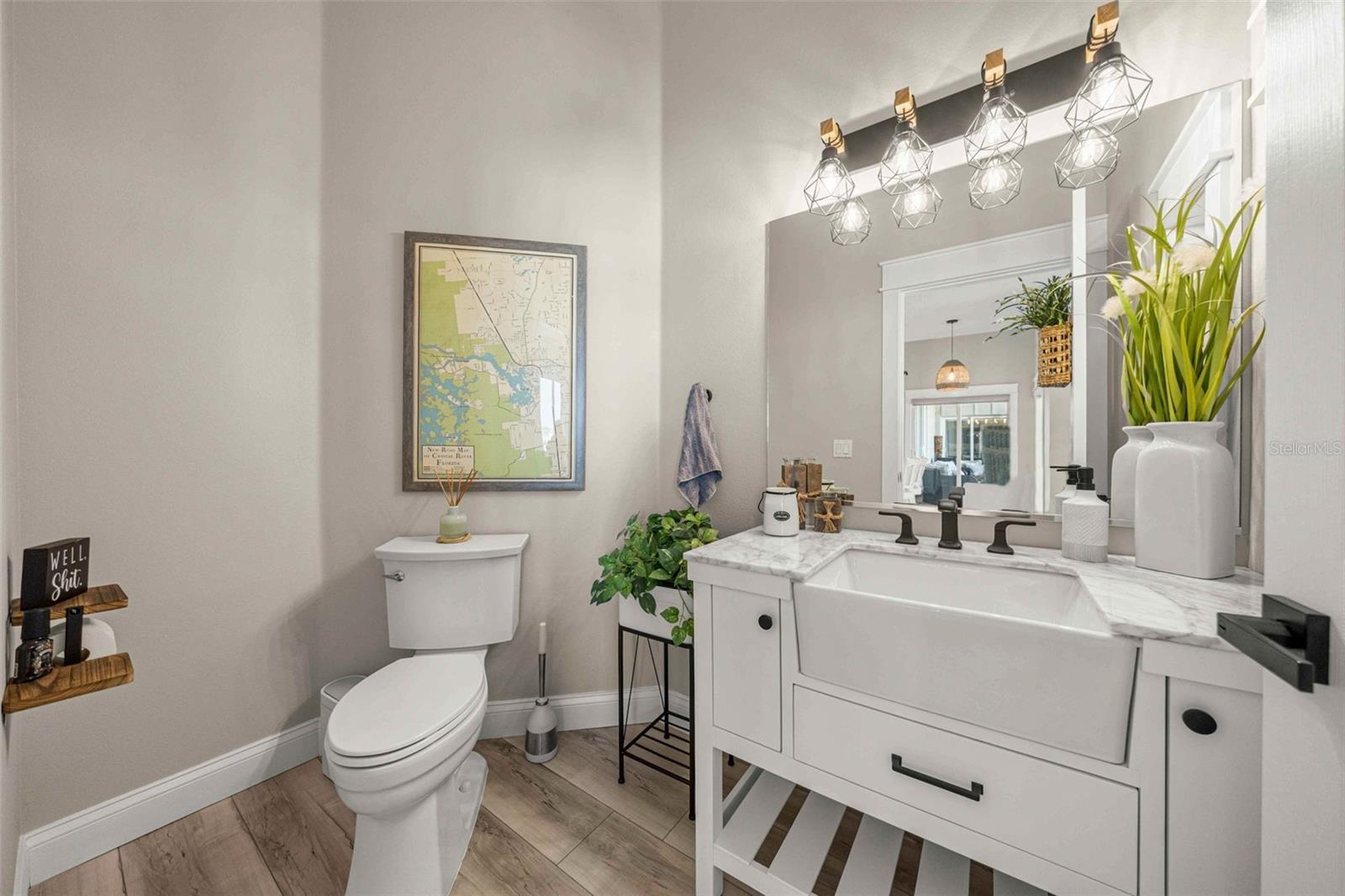 2247 N PILOT PT — photo 50