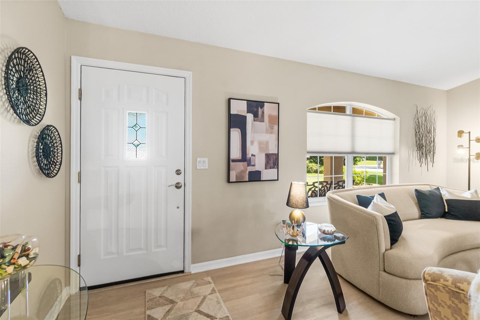 11 EMPRESS LN — photo 3
