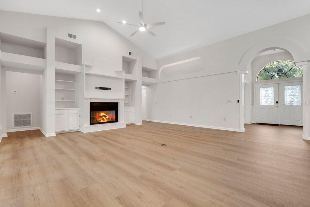 8021 LANDGROVE CT — photo 3