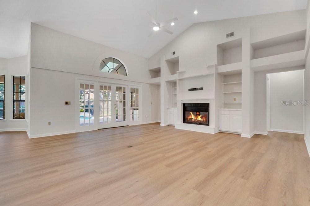 8021 LANDGROVE CT — photo 4