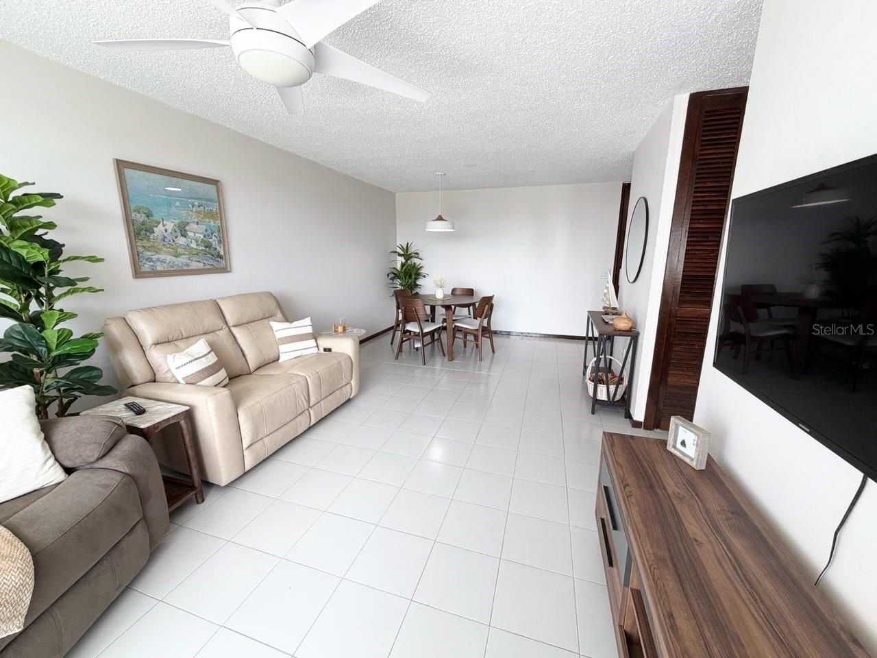 2305 LAUREL #511 — photo 3