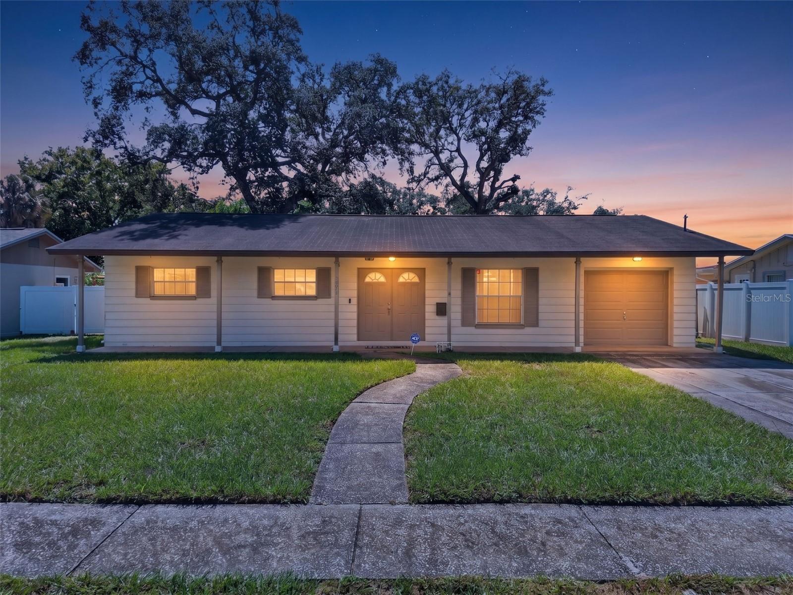 3312 W BURKE ST — photo 2