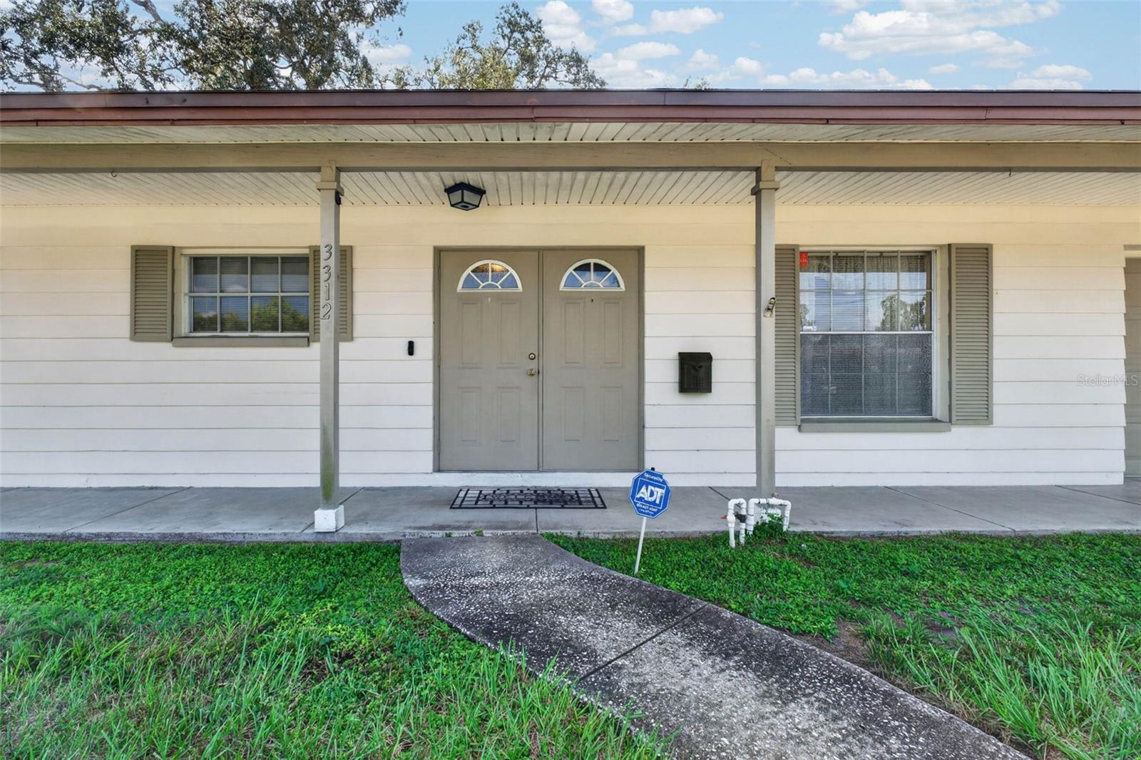 3312 W BURKE ST — photo 4