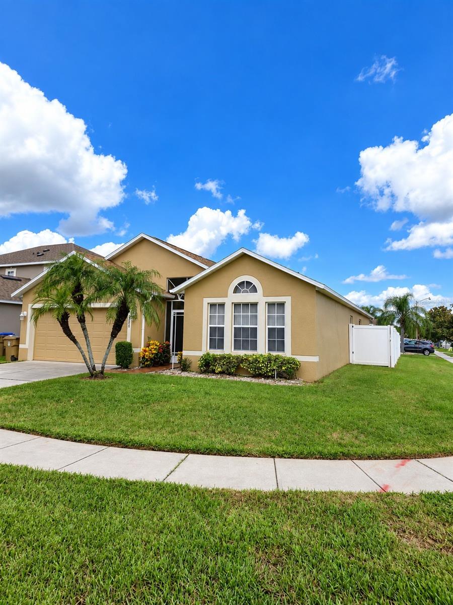2580 HUNLEY LOOP photo
