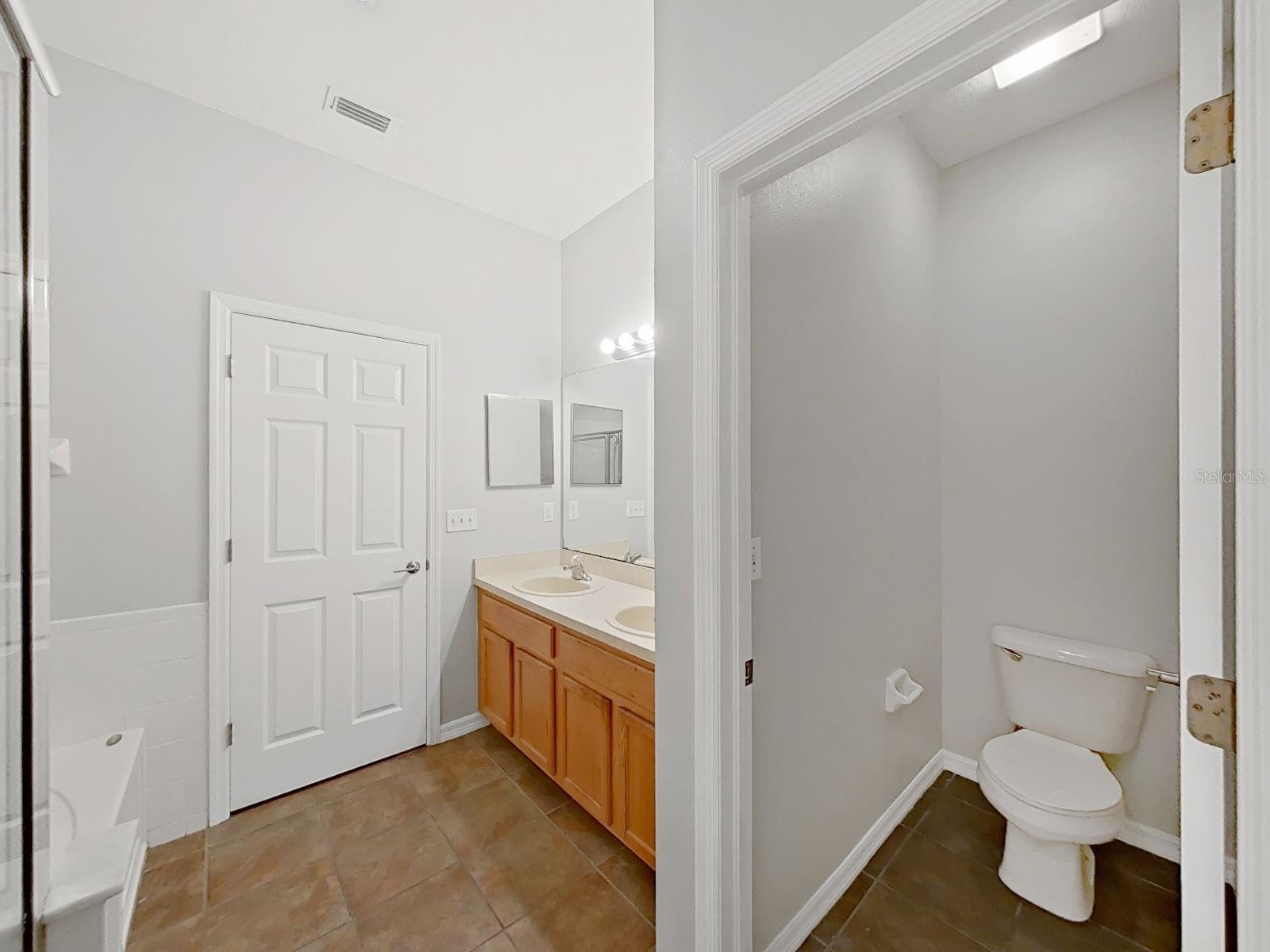 9541 CYPRESS HARBOR DR — photo 32