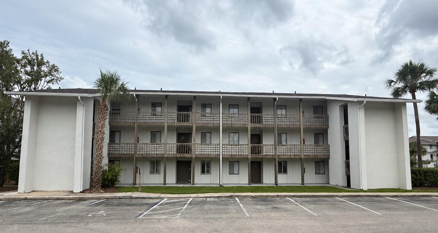 6519 W NEWBERRY RD #305 photo