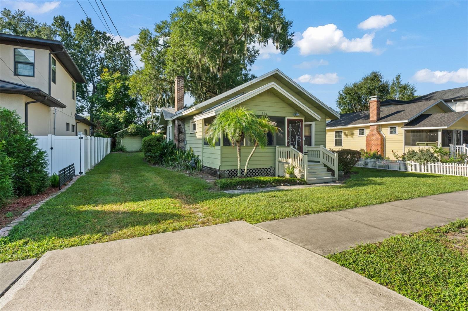 910 SHADY LANE DR — photo 2