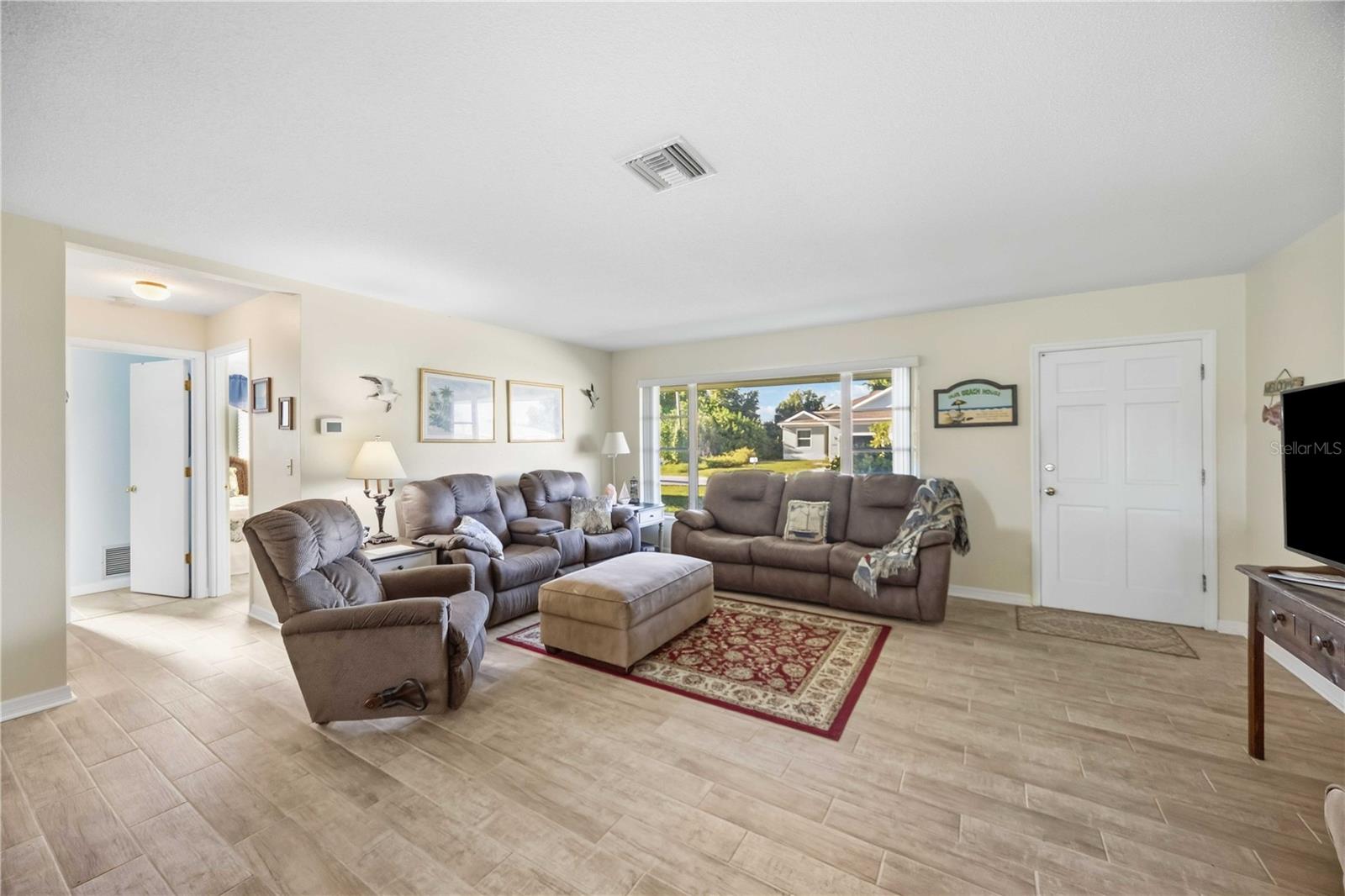 2655 LEAR RD — photo 2