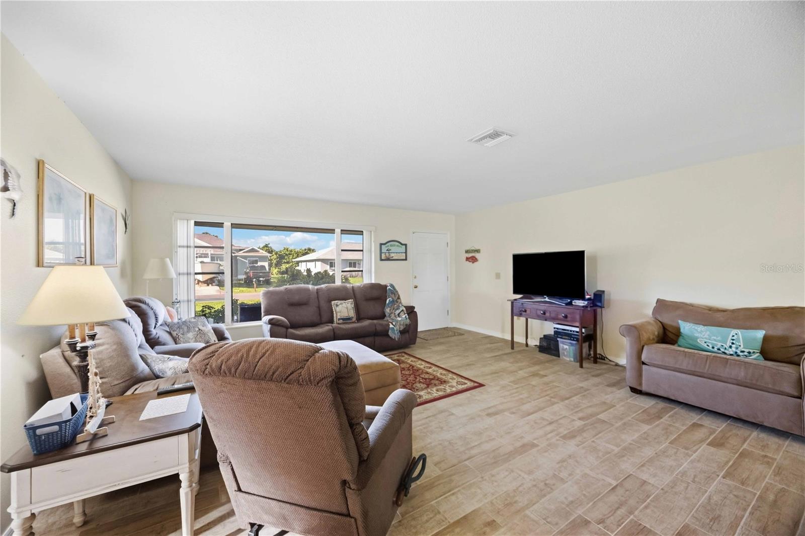 2655 LEAR RD — photo 3