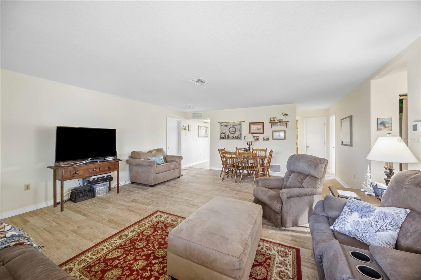 2655 LEAR RD — photo 4