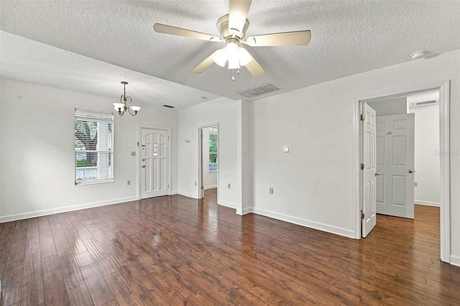 1242 NEW YORK AVE — photo 17