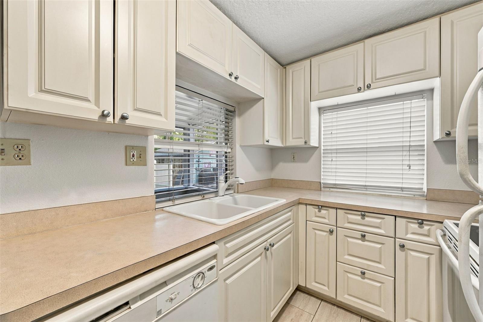 1242 NEW YORK AVE — photo 19